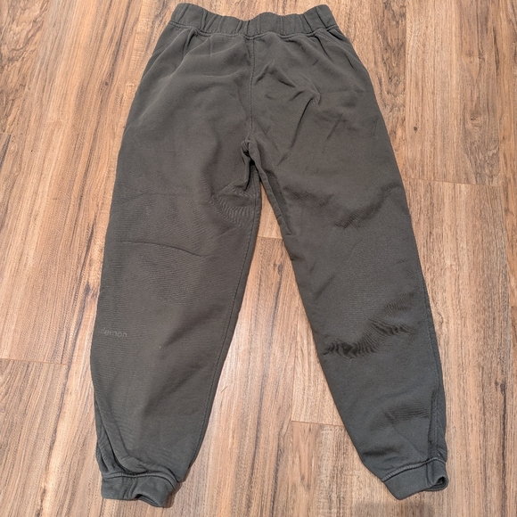 Lululemon Relaxed High Rise Jogger - Picture 11 of 12